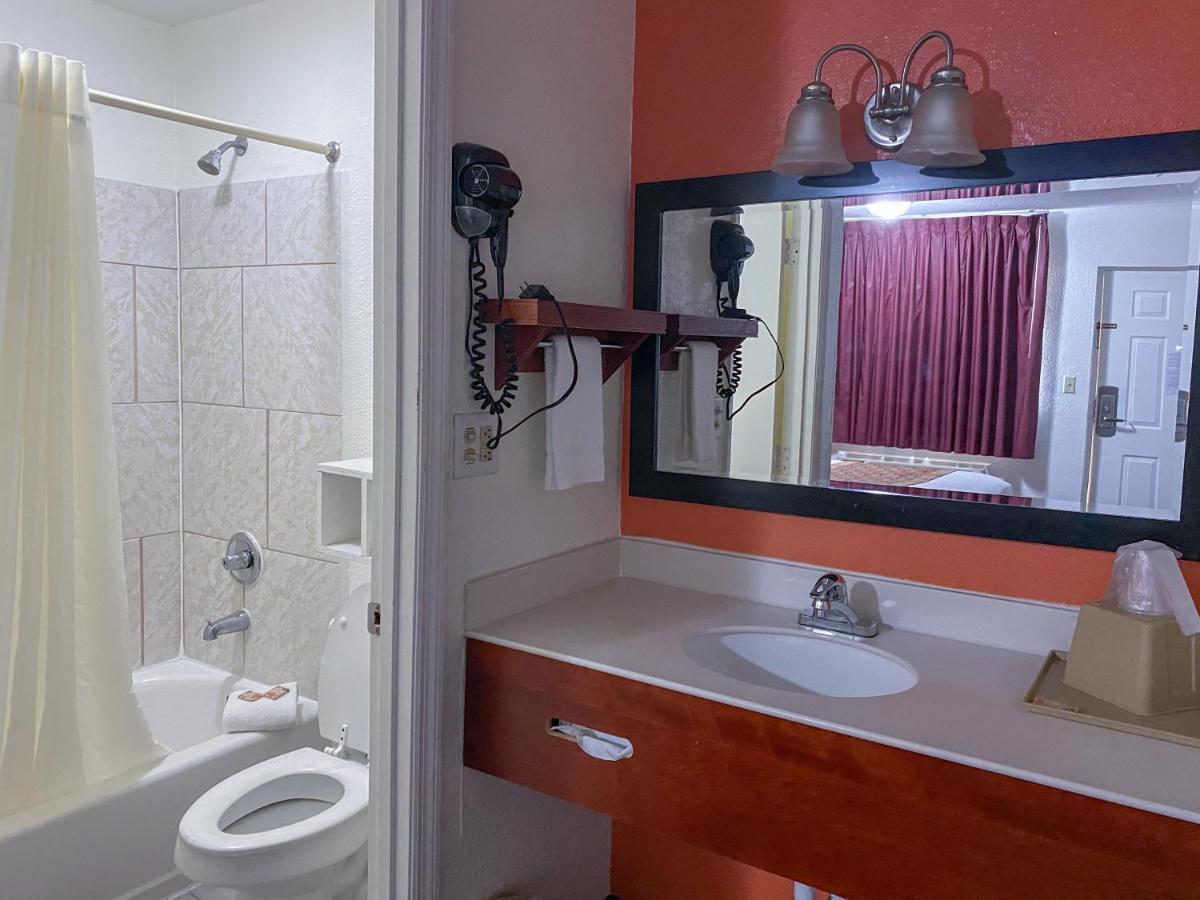 Royal Inn Richmond Hill- Savannah I-95 Εξωτερικό φωτογραφία
